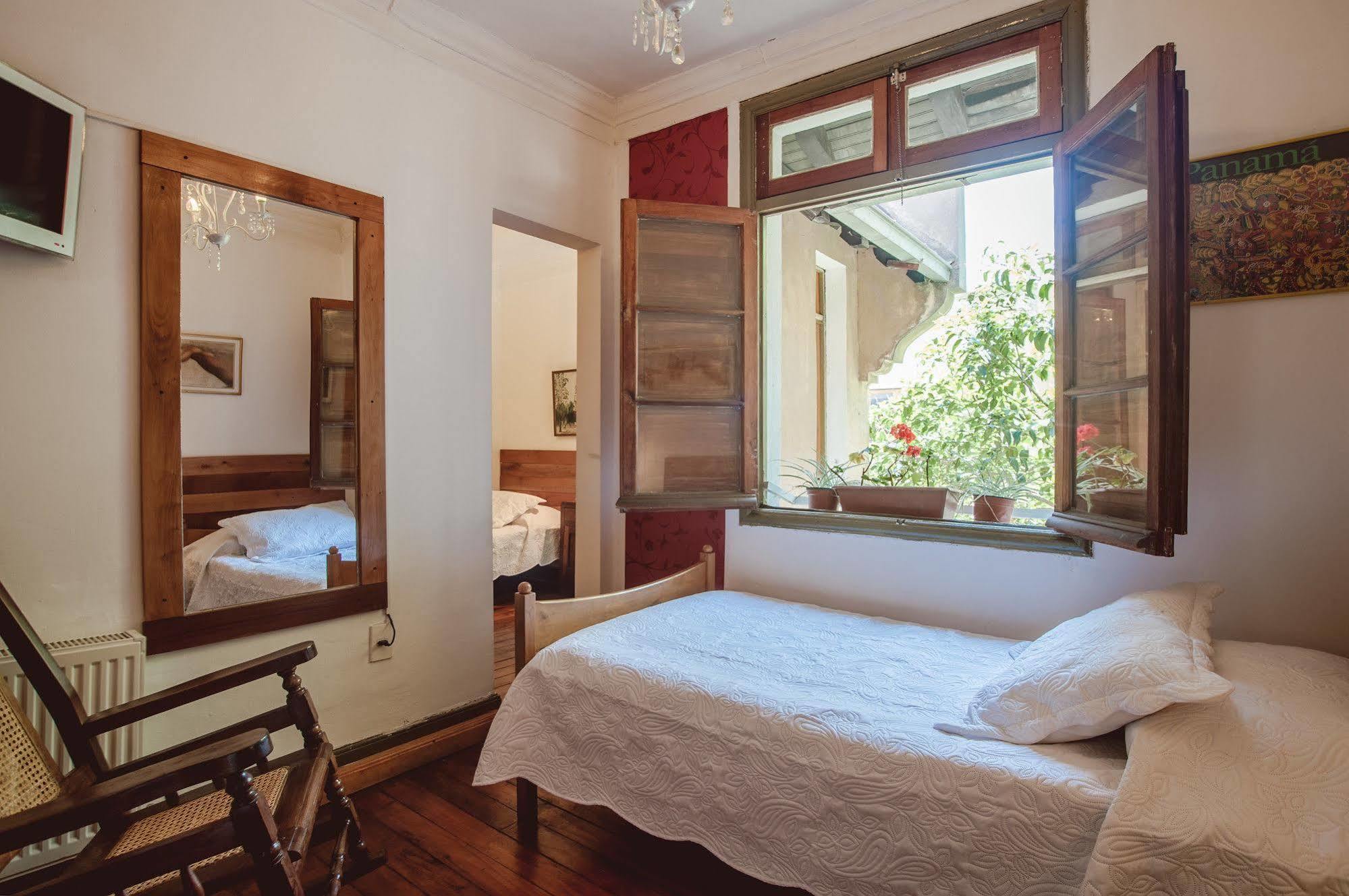 Providencia Bed & Breakfast Сантьяго Экстерьер фото